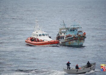 Sbarco a Roccella, 28 positivi a primo tampone