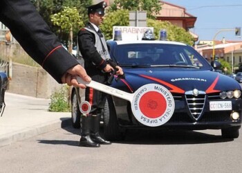 Segrega compagna e neonato, arrestato