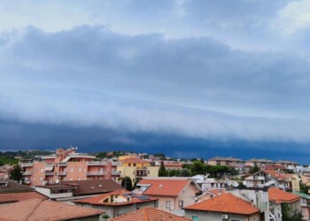 ‘Shelf cloud’ da Abruzzo a Molise, trombe d’aria e temporali