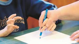 STOP ASSISTENTI IGIENICO PERSONALE NELLE SCUOLE, CAPUTO (FI) SOLLEVA LA QUESTIONE ALL’ARS: “HO CHIESTO L’INTERVENTO DELL’ASS. SCAVONE CHE PROSPETTA VOUCHER PER GARANTIRE IL SERVIZIO”