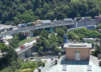 Toti, verso paralisi totale