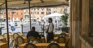 Coronavirus, dal bonus ristoranti ai 600 euro per il turismo: gli aiuti in arrivo con il decreto agosto