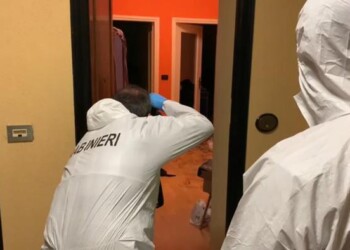 Uccide genitori, fermato dai carabinieri