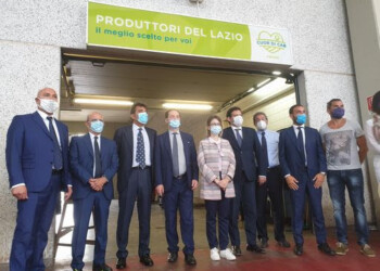 Agricoltura, al Car di Roma nuove insegne per valorizzare banchi a chilometro zero