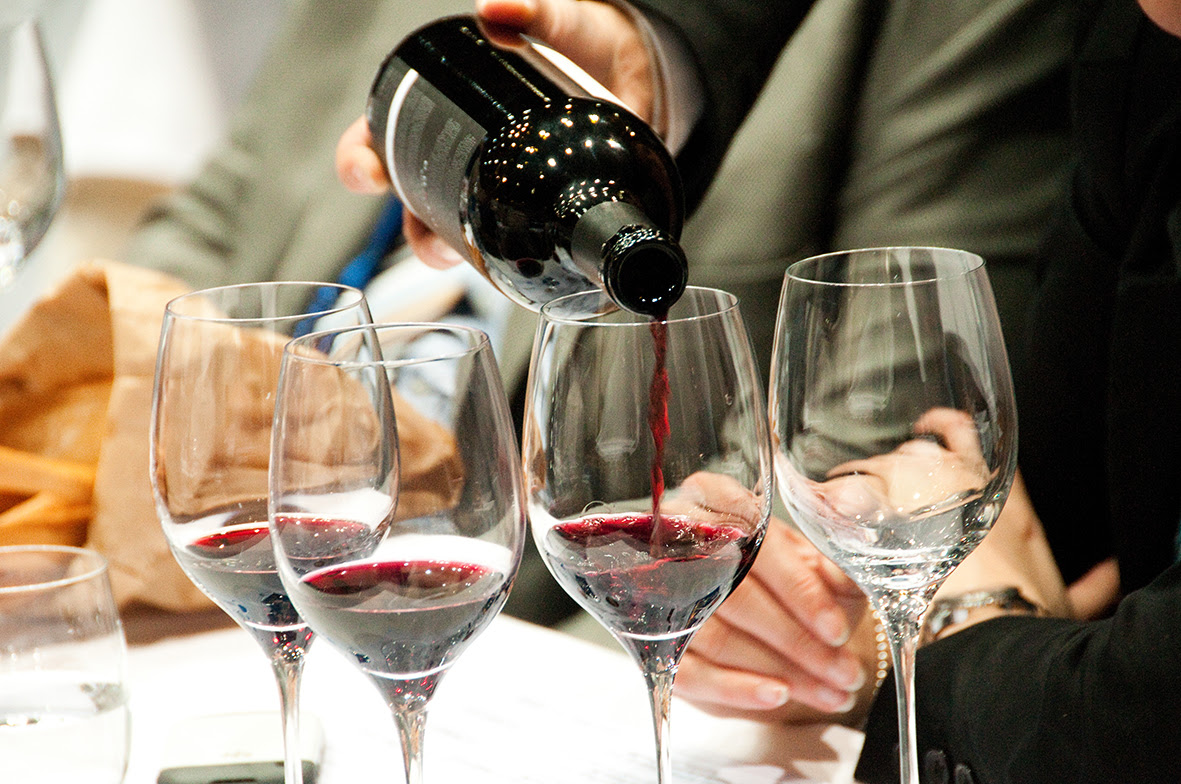 Studio UniCredit sul settore vitivinicolo del Sud: nel Mezzogiorno si produce il 24% del vino italiano e crescono i vini qualità