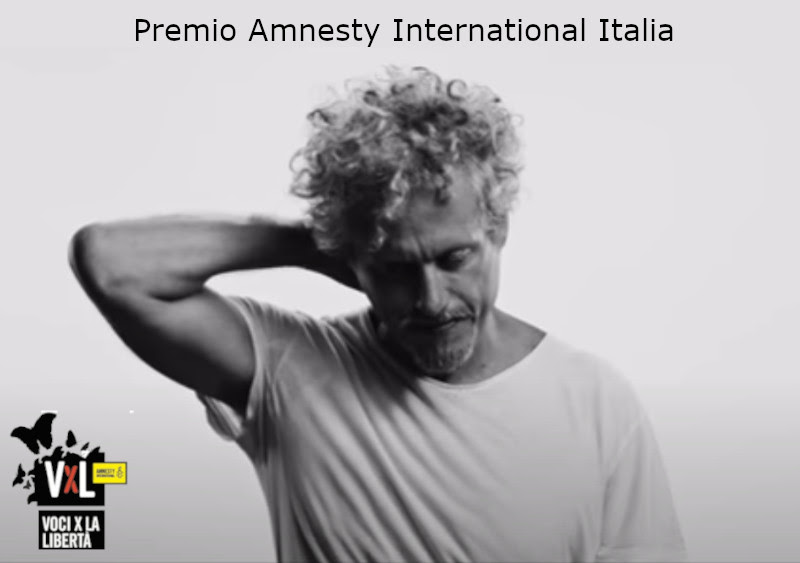 Musica e diritti umani: Niccolò Fabi, Marina Rei, Margherita Vicario, Lercio a “Voci per la libertà – Una canzone per Amnesty”