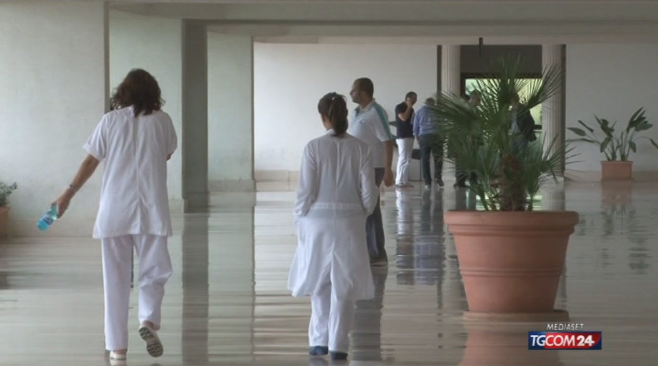 Aborto farmacologico in day hospital, Speranza: “In pieno rispetto della legge 194”