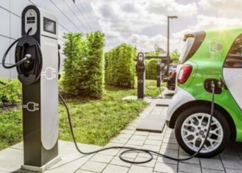 Auto elettrica, entro un anno la super batteria che si ricarica in 15 minuti