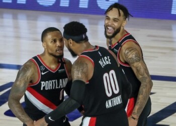 Basket, playoff Nba; Lakers: pronta una maglia speciale in onore di Bryant