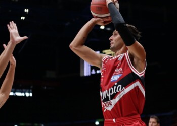 Basket, Supercoppa: Milano concede il bis travolge anche Varese