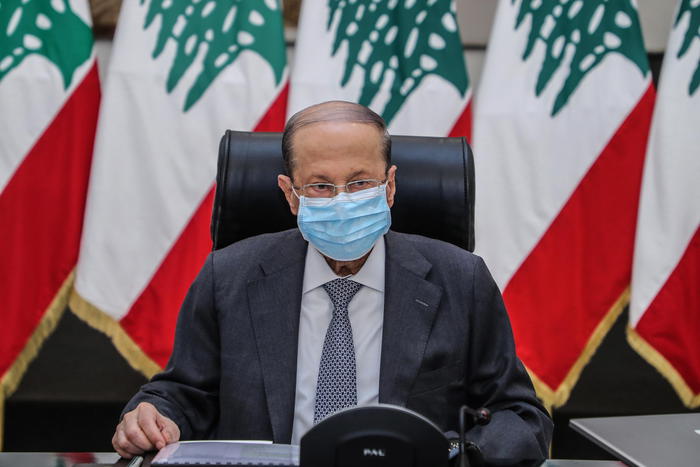 Beirut: Aoun, verificare possibilità missile o bomba