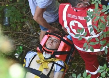 Ciclismo, Evenepoel torna in Belgio. Incidente a Schachmann, Vegni si difende: “Servirebbero 3000 uomini…”