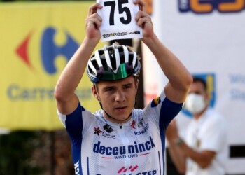 Ciclismo, Giro Polonia: Evenepoel fa ancora centro con la benedizione del Papa