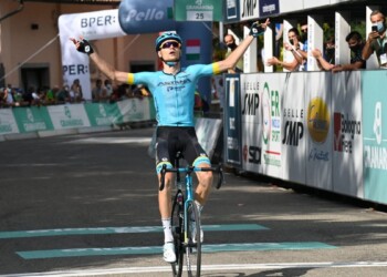 Ciclismo, Vlasov vince il Giro dell’Emilia. Europei, non c’è Viviani
