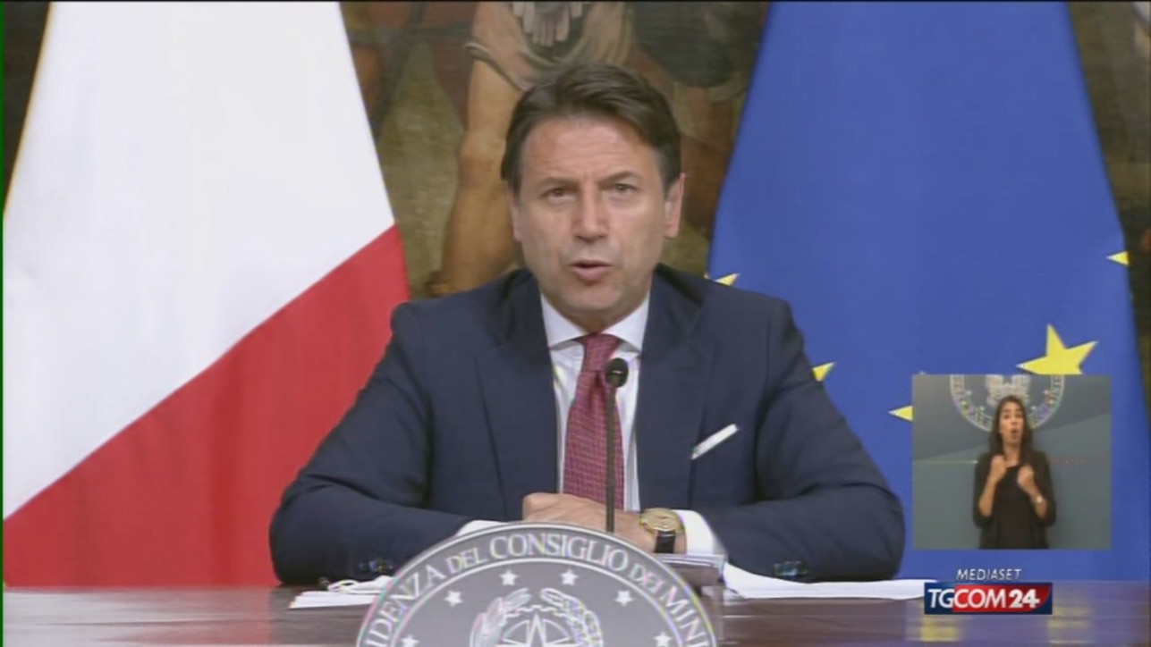 Coronavirus, Conte firma nuovo Dpcm: misure fino al 7 settembre