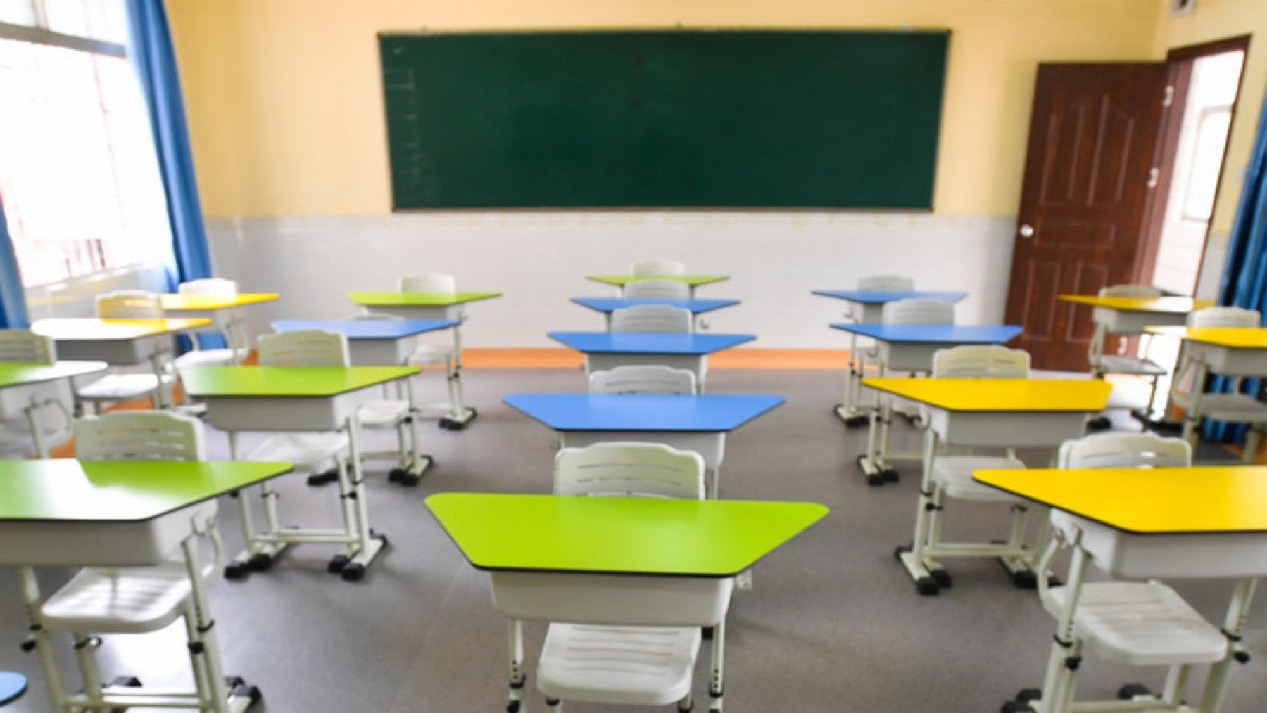 Covid, firmato il protocollo sicurezza con le regole per il rientro a scuola