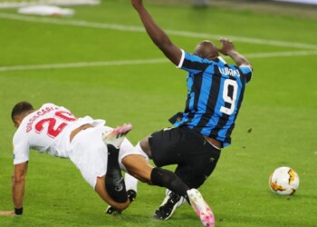 Diretta Siviglia-Inter 2-2: fioccano i gol, Lukaku, poi doppietta di De Jong e il pari di Godin