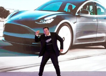 Elon Musk, il visionario vincente. E per il 15 settembre annuncia “la batteria da un milione di miglia”