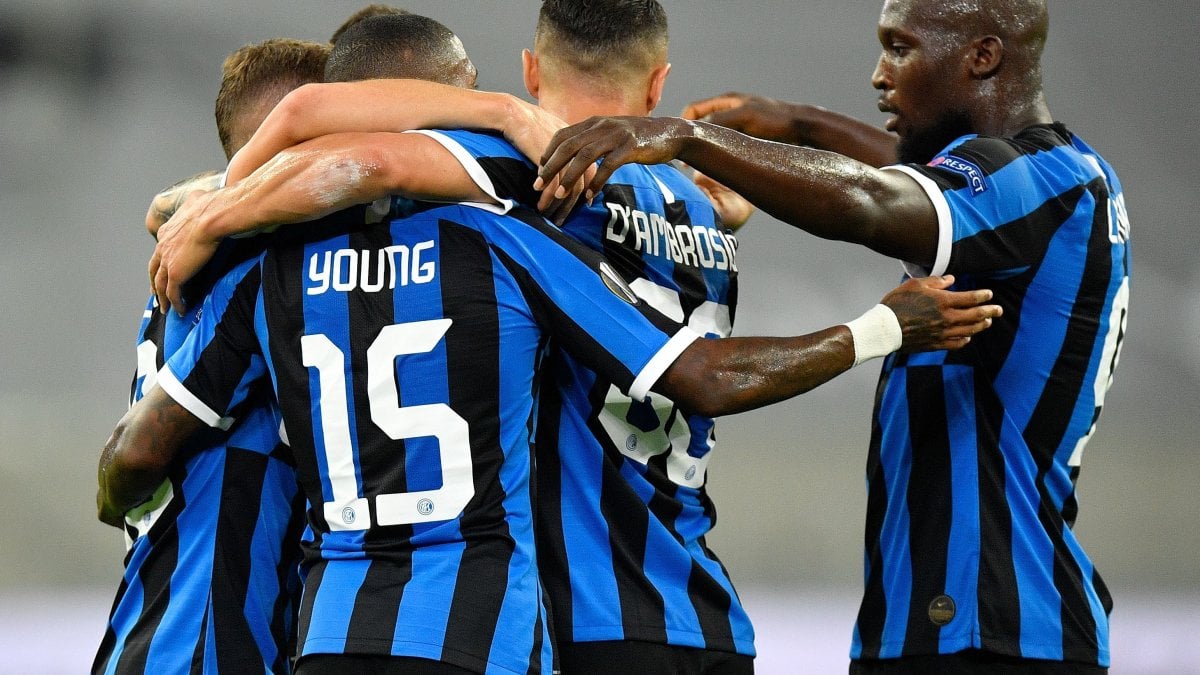 Europa League, Inter-Leverkusen 2-1: Barella e Lukaku spingono i nerazzurri in semifinale