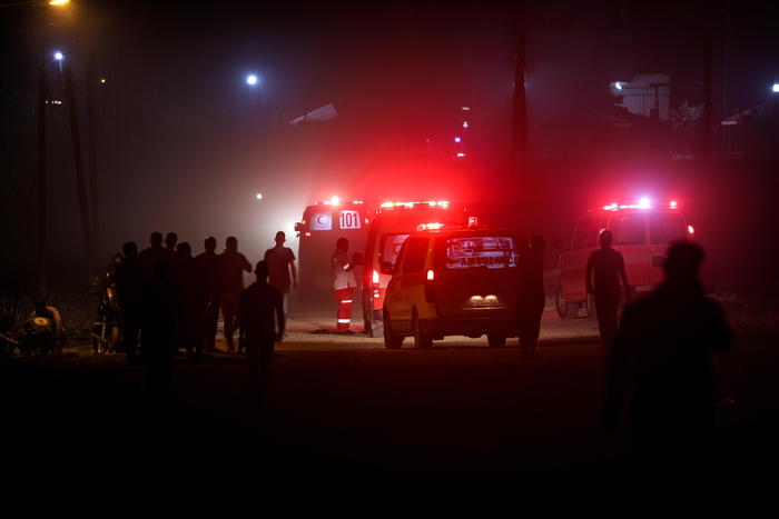 Gaza: dopo razzo, Israele colpisce obiettivi Hamas