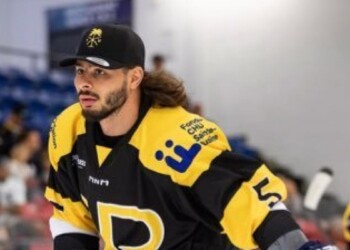 Hockey, capitano d’Israele firma per l’Auschwitz: ”Traditore? Fiero mie origini”