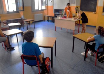 I presidi: “Servono 20mila aule in spazi alternativi alle scuole”