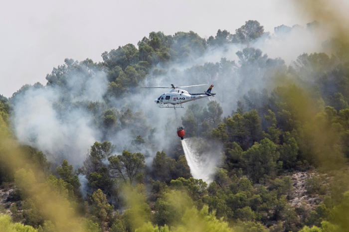 Incendio in Spagna, 3.200 persone evacuate nel sud-ovest