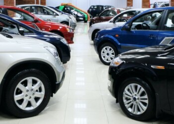 Incentivi auto, fondi sbloccati ma è già polemica