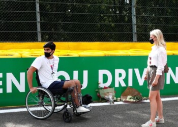 La Formula 1 torna a Spa e omaggia Hubert. Leclerc: “Difficile rimettere piede qui”