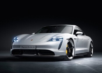 La Porsche sfida Tesla negli Usa. Ecco la strategia di Blume