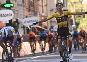 Milano-Sanremo d’agosto, il trionfo di Van Aert