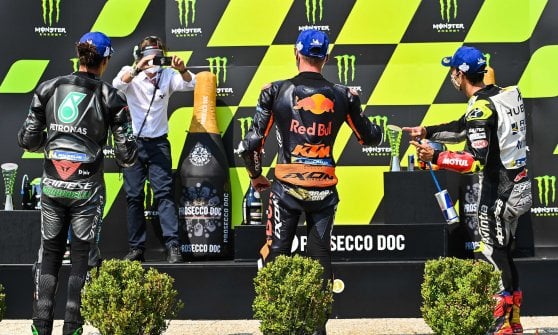 MotoGp, sorpresa Binder a Brno. Morbidelli è secondo, Rossi 5°