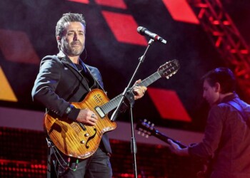 Musica: 25 anni di carriera nel live di Silvestri a Cabras