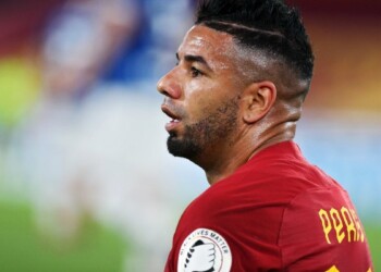 Roma, anche Bruno Peres e Kluivert positivi al Covid: quattro casi tra i giallorossi