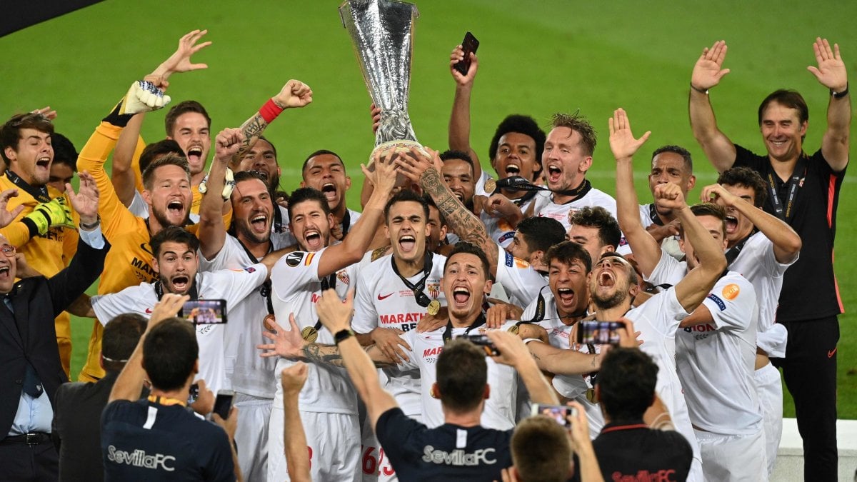 Siviglia-Inter 3-2, un autogol di Lukaku condanna i nerazzurri: sesto trionfo degli spagnoli