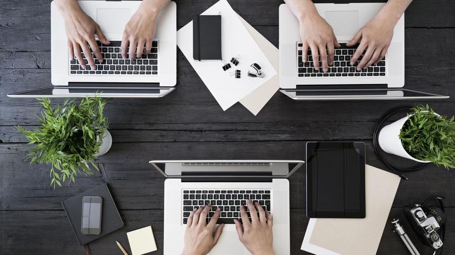 Smart sì, ma a volte inquieti. Il lavoro a casa ci trasforma