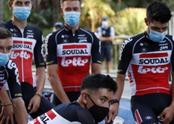 Tour, positivi due membri dello staff della Lotto: la squadra rischia di tornare a casa
