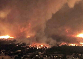 Video di uno dei tanti tornado di fuoco in California
