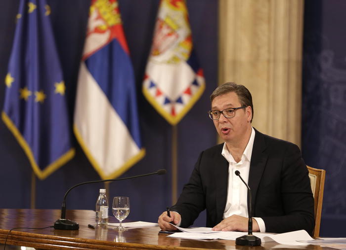 Vucic promette sostegno a entità serba