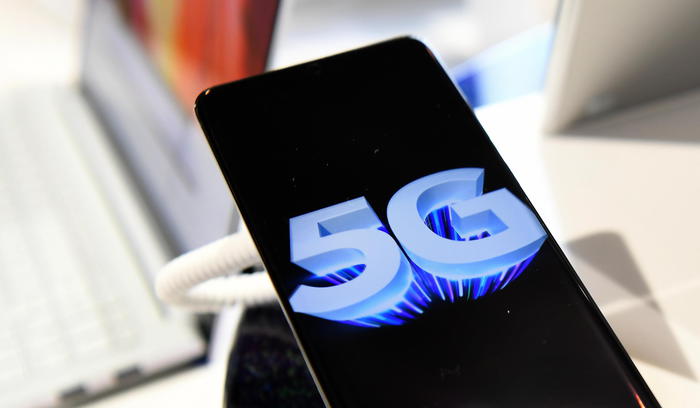 5G: cresce mercato globale smartphone,278 mln unità nel 2020