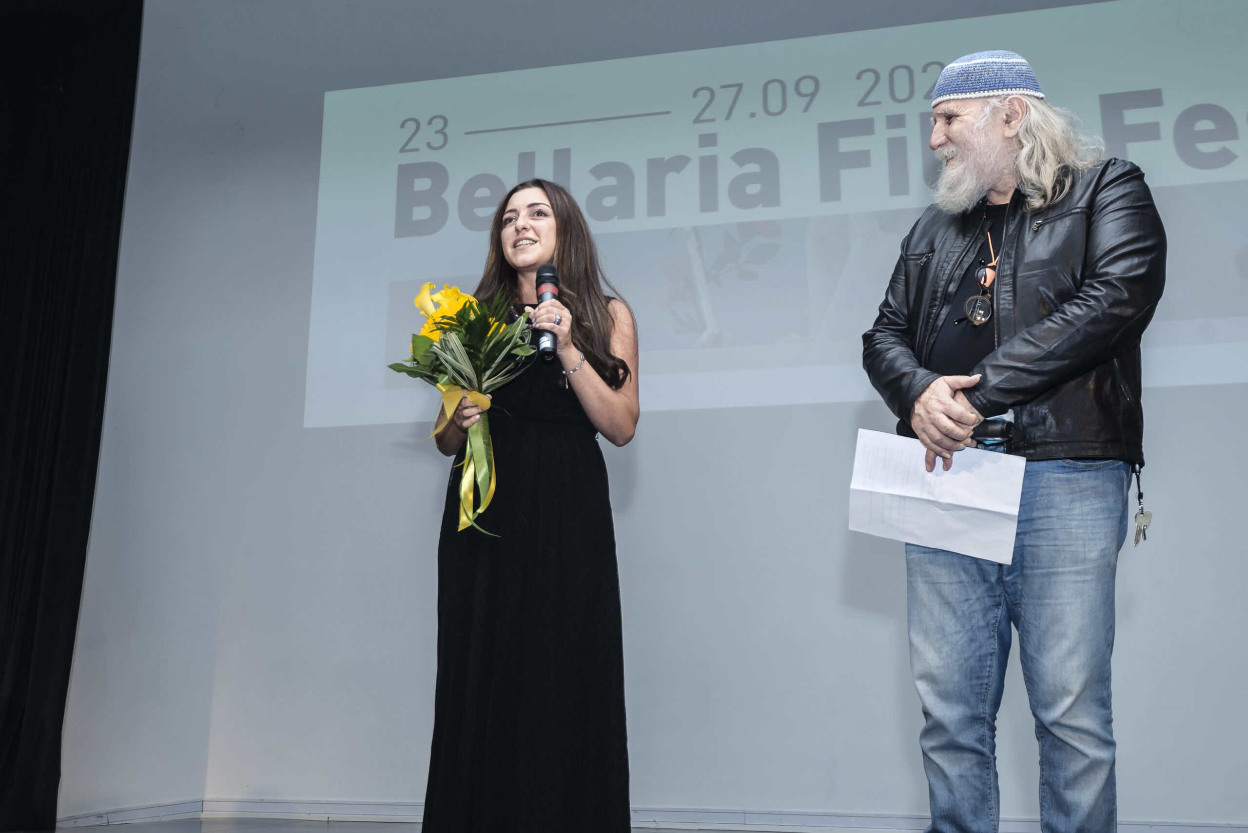 38° BELLARIA FILM FESTIVAL: LA VERONESE ALESSIA BOTTONE  RICEVE LA MENZIONE SPECIALE DELLA GIURIA  PER IL DOC “LA NAPOLI DI MIO PADRE”