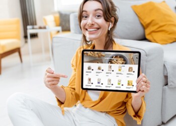 ECONOMIA, LA PANDEMIA SPINGE IL BOOM DELL’E-COMMERCE: +71% DI VENDITE NEL SECONDO QUADRIMESTRE 2020