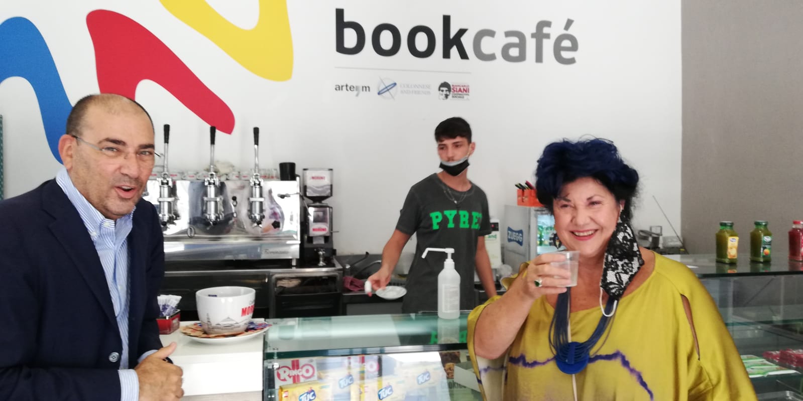 Marisa Laurito, Direttore artistico del Teatro Trianon Viviani, stabile della canzone napoletana, e Gianni Pinto, presidente della Fondazione omonima, hanno visitato il MAV, il Museo Archeologico Virtuale di Ercolano