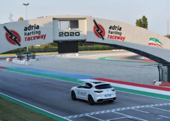 Alfa Romeo, in pista con la Stelvio Cup