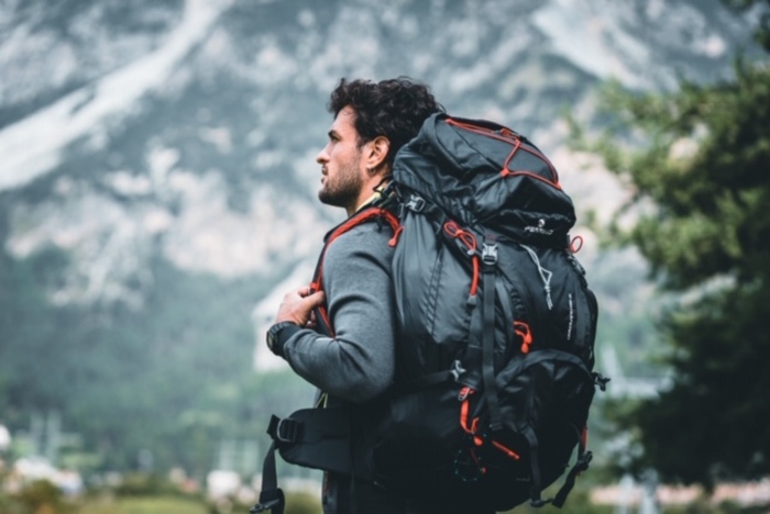 ANSA/ Tour in auto in Italia a caccia della felicità