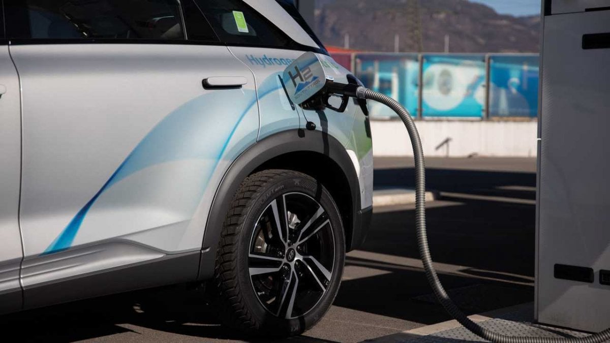 Arrivano 60 mila colonnine elettriche. Meno costose e più accessibili