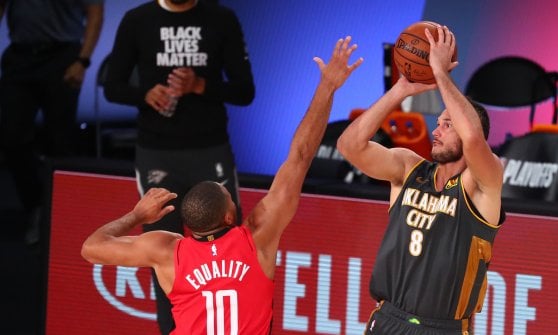 Basket Nba, playoff: Miami sorprende Milwaukee in gara-1 di semifinale, Oklahoma costringe Houston alla "bella"