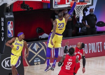 Basket Nba, semifinali playoff: Houston ancora ko, Lakers a un passo dalla finale