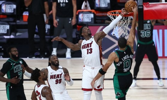 Basket, playoff Nba: impresa storica di Denver, in finale a Ovest. A Miami gara-1 contro Boston