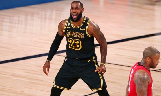 Basket, playoff Nba: Milwaukee resta in vita, LeBron trascina i Lakers al riscatto